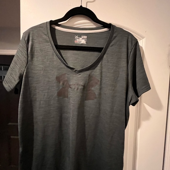 ~Under Armour~ Gray V-Neck T-Shirt - Picture 2 of 6